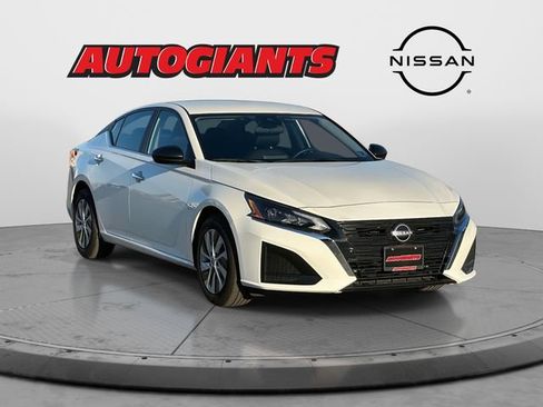 Certified 2025 Nissan Altima 2.5 S image 1