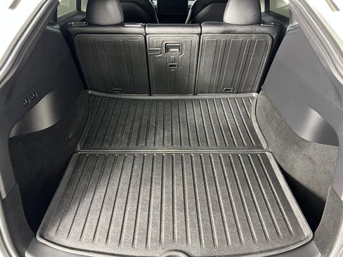 Used 2022 Tesla Model Y Performance AWD/4WD image 22