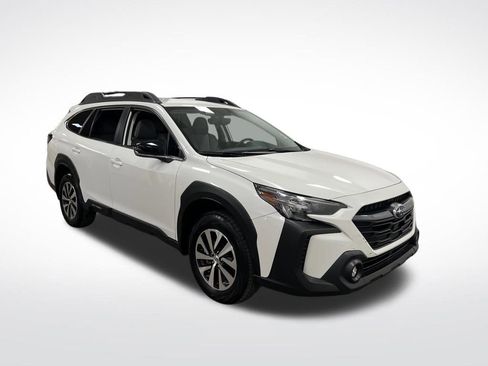 Used 2024 Subaru Outback Premium image 10