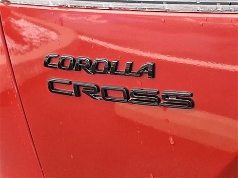 Used 2024 Toyota Corolla Cross Hybrid Nightshade image 29