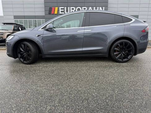 Used 2021 Tesla Model X Long Range AWD/4WD image 2