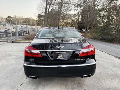 Used 2012 Hyundai Genesis 5.0 image 9