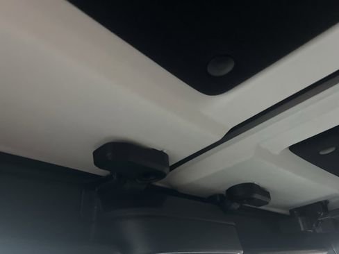 New 2025 Ford Bronco Badlands image 17