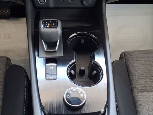 Used 2021 Nissan Rogue SV AWD/4WD image 22