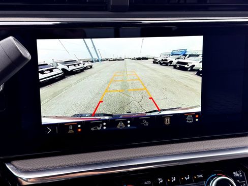 Used 2024 GMC Sierra 2500 Denali w/ Denali Reserve Package image 33