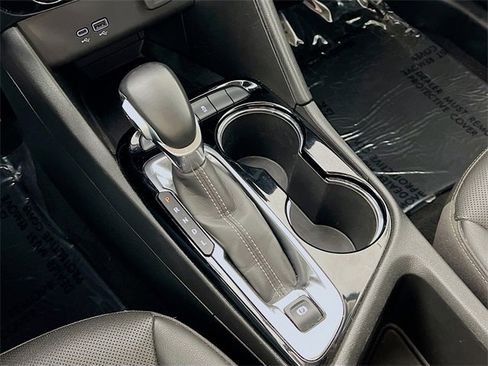 Used 2024 Buick Encore GX Sport Touring image 21