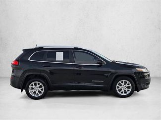 Used 2016 Jeep Cherokee Latitude w/ Safety/Convenience Group FWD video 4