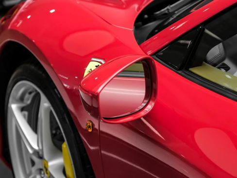Used 2014 Ferrari 458 Spider RWD image 41