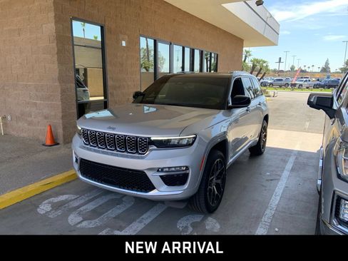 Used 2022 Jeep Grand Cherokee Summit AWD/4WD image 1