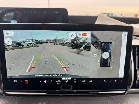 Used 2025 Ford Expedition Active image 22