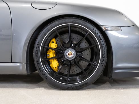 Used 2011 Porsche 911 GT3 RWD image 9