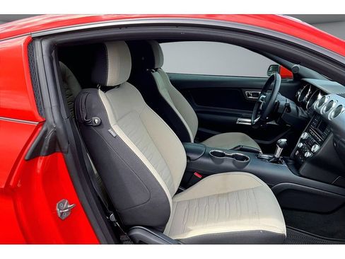 Used 2016 Ford Mustang GT RWD image 44