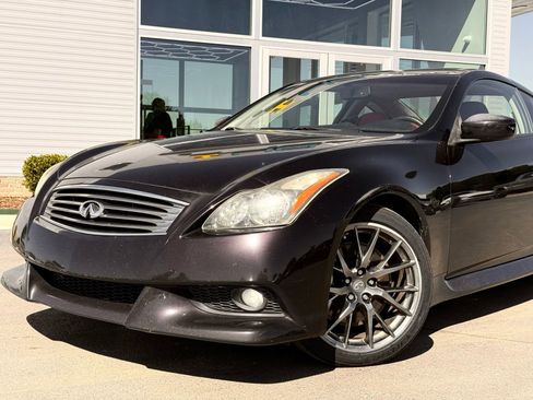 Used 2011 INFINITI G37 IPL RWD image 2
