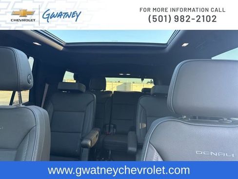 Used 2024 GMC Yukon Denali image 32