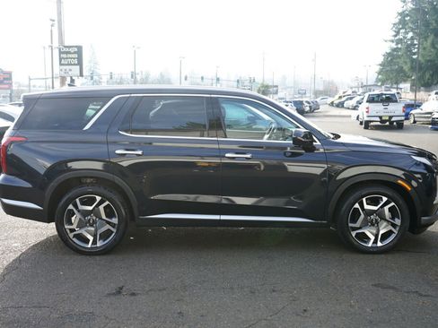 Used 2023 Hyundai Palisade SEL w/ Premium Package image 4