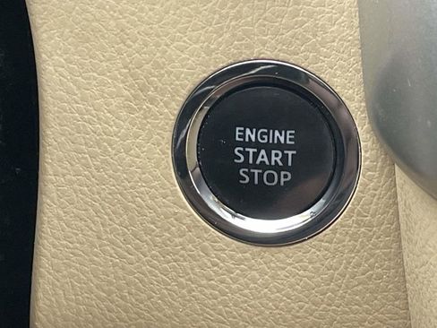 Used 2016 Toyota Highlander Limited image 37