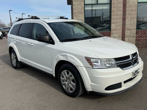 Used 2014 Dodge Journey SE w/ Flexible Seating Group image 3