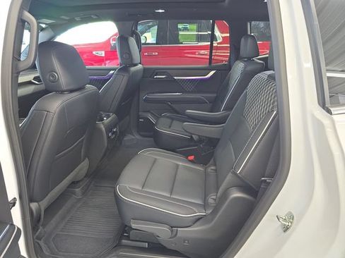 Certified 2026 GMC Acadia Denali w/ Super Cruise Package AWD/4WD image 10