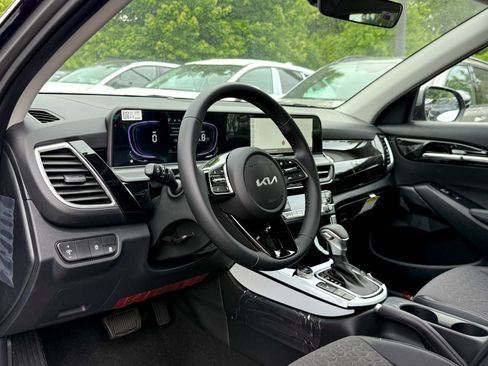 New 2026 Kia Seltos S AWD/4WD image 13