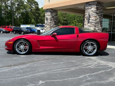 Used 2005 Chevrolet Corvette Coupe w/ Preferred Equipment Group image 2
