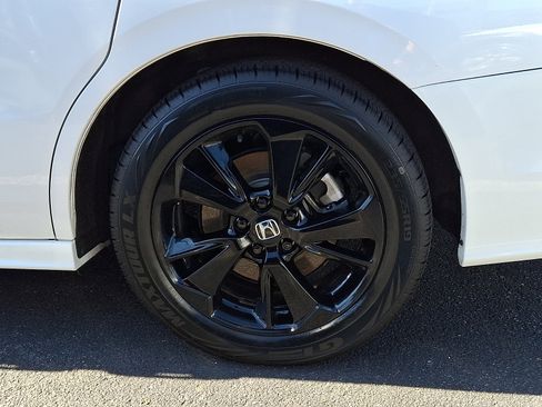 Certified 2024 Honda Odyssey Sport image 8