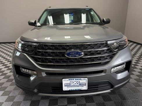 Used 2023 Ford Explorer XLT w/ Equipment Group 202A AWD/4WD image 4