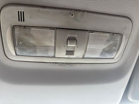Used 2021 Nissan NV 2500 SV RWD image 9