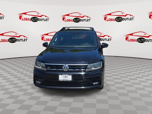Used 2020 Volkswagen Tiguan SE R-Line AWD/4WD image 3