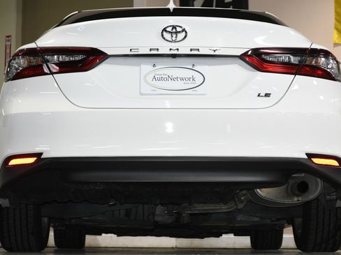 Used 2021 Toyota Camry LE image 82