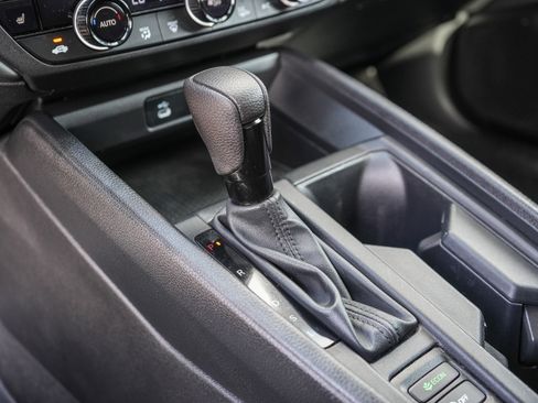 Certified 2025 Honda Accord SE image 20