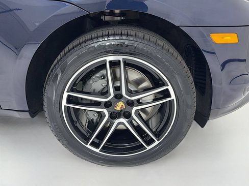 Certified 2021 Porsche Macan S w/ Premium Package Plus AWD/4WD image 38