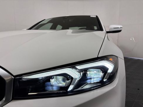 Certified 2025 BMW 330i Sedan w/ Convenience Package RWD image 9