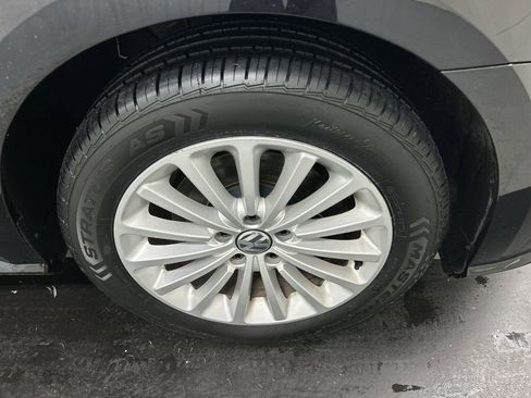 Used 2017 Volkswagen Passat 1.8T SE FWD image 8