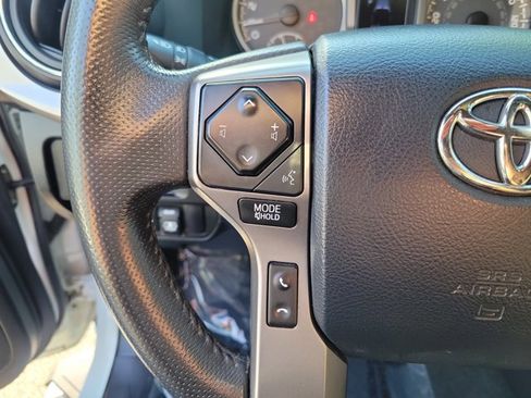 Used 2017 Toyota Tacoma Limited w/ Tow Package RWD image 21