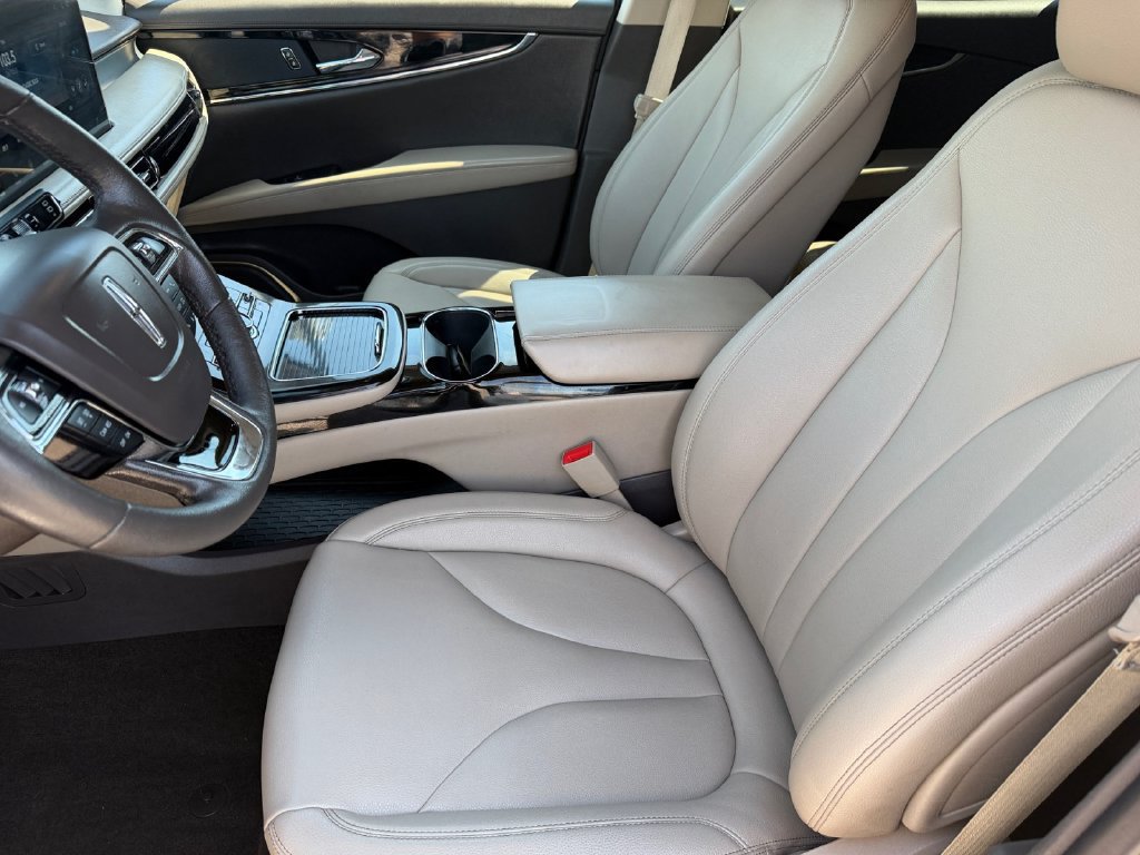 Used 2022 Lincoln Nautilus AWD w/ Premium Package image 10