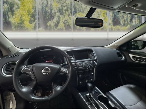 Used 2020 Nissan Pathfinder SL AWD/4WD image 24