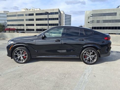 Used 2022 BMW X6 M50i w/ Executive Package image 2