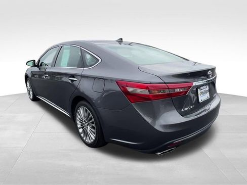 Used 2018 Toyota Avalon Limited w/ All Weather Liner Package FWD image 4
