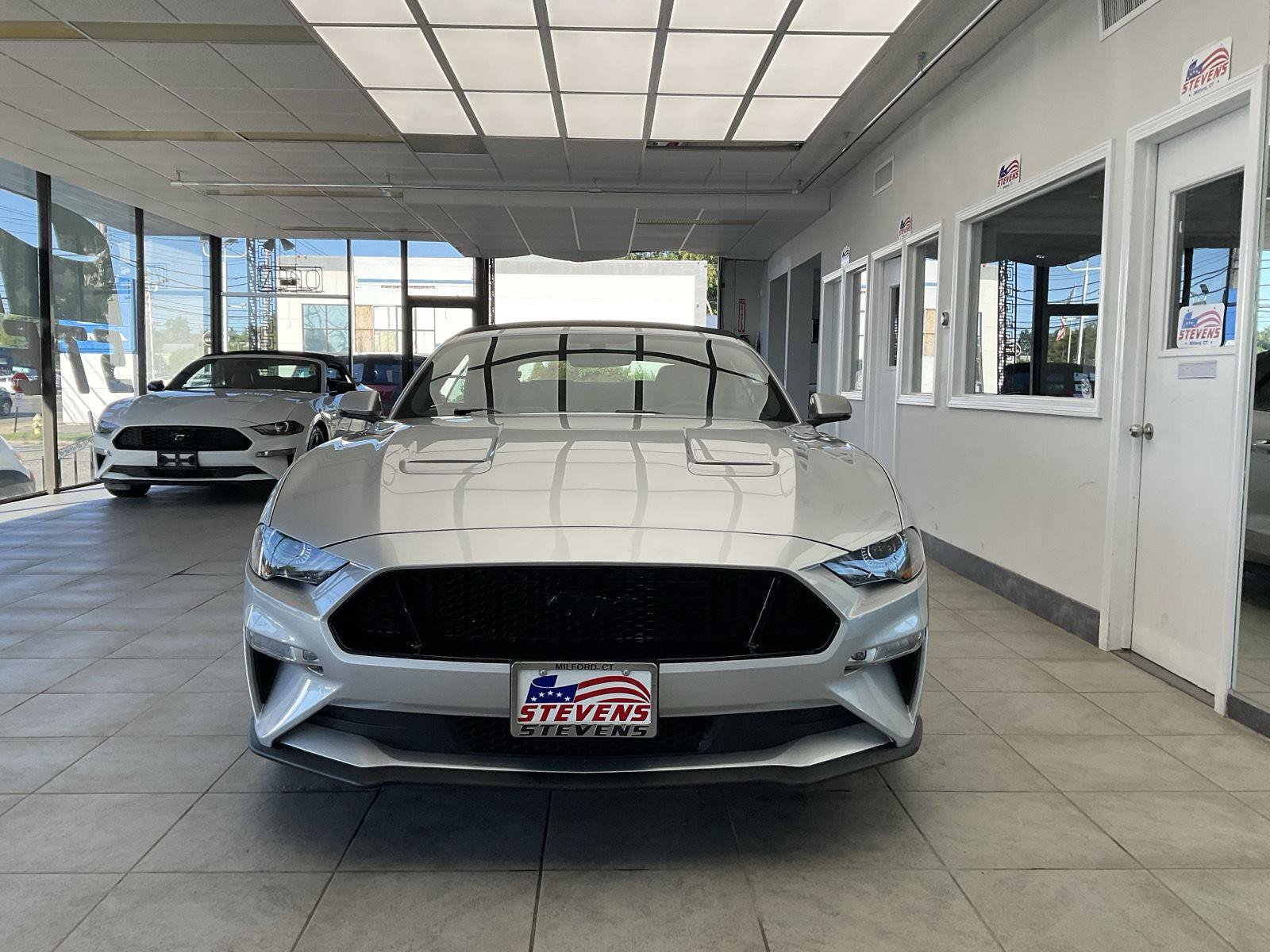 Used 2019 Ford Mustang GT Premium w/ Black Accent Package RWD image 2
