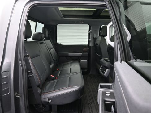 Used 2023 Ford F250 Lariat w/ Lariat Ultimate Package AWD/4WD image 12