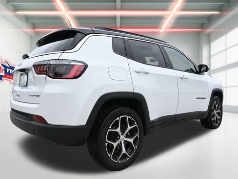 Used 2024 Jeep Compass Limited AWD/4WD image 3