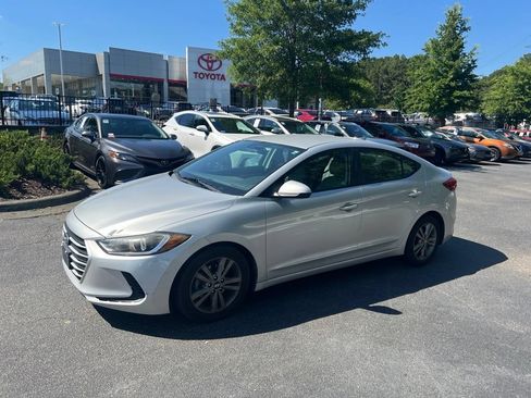 Used 2018 Hyundai Elantra SEL FWD image 1