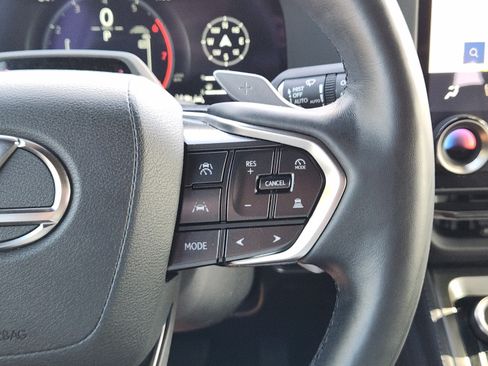 Used 2024 Lexus GX 550 w/ Accessory Package (Z1) AWD/4WD image 29