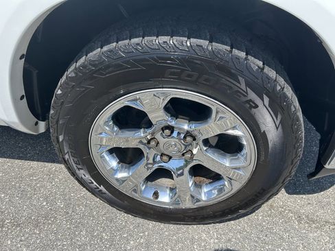 Used 2015 RAM 1500 Laramie AWD/4WD image 16