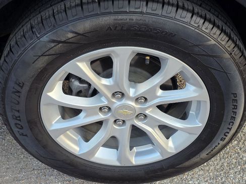 Used 2021 Chevrolet Equinox LT image 38