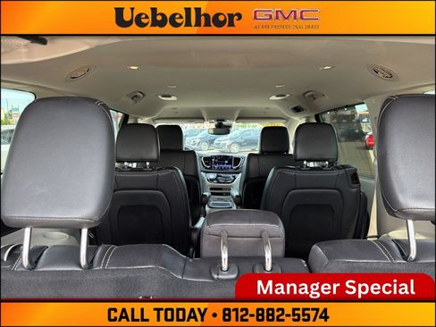 Used 2022 Chrysler Pacifica Touring-L FWD image 12