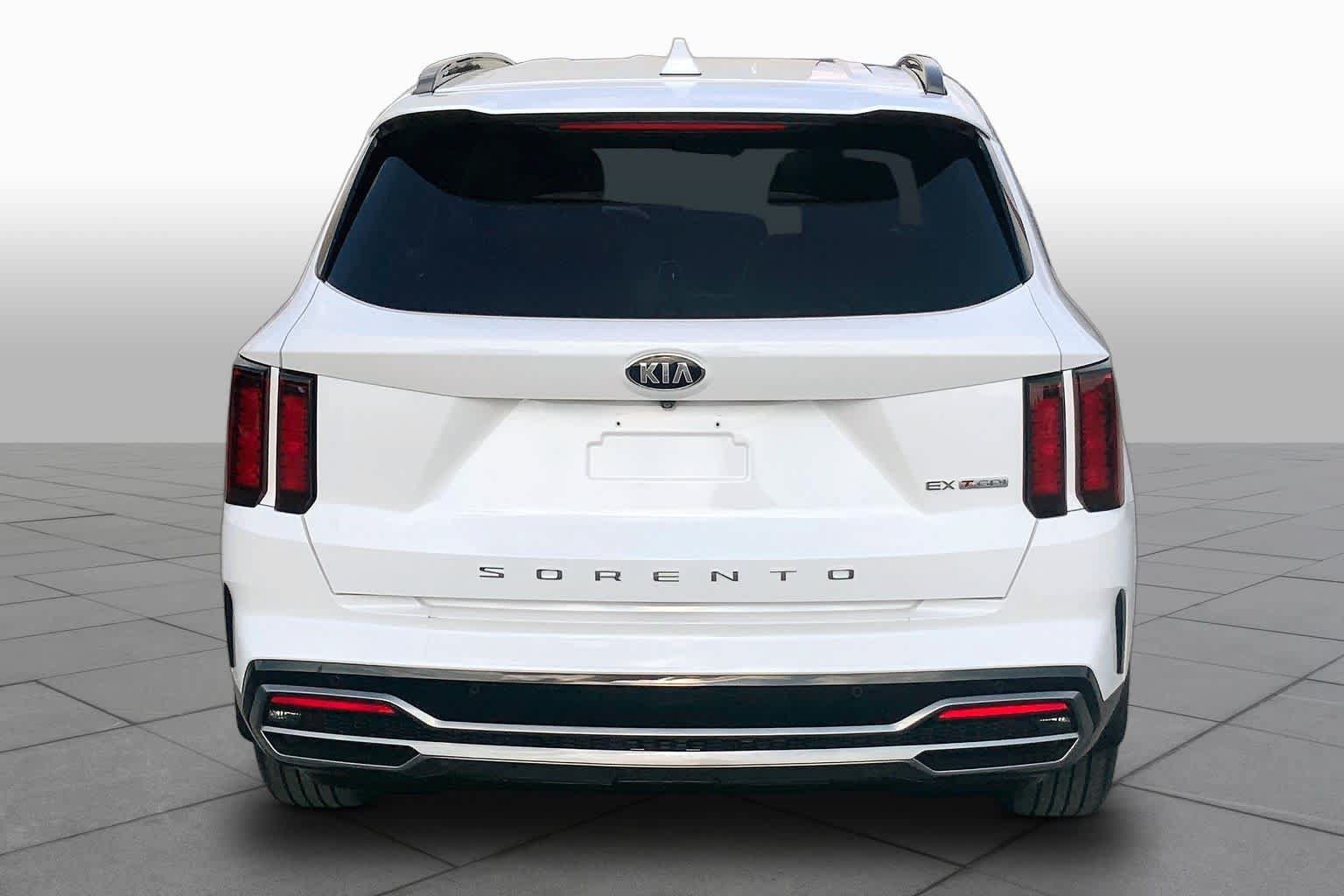 Used 2021 Kia Sorento EX FWD image 4