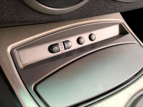 Used 2004 BMW Z4 2.5i image 26