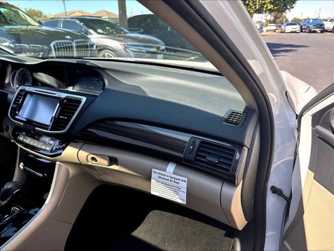 Used 2017 Honda Accord EX-L image 26