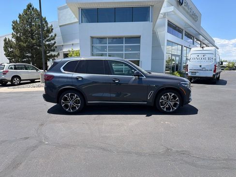 Used 2022 BMW X5 xDrive45e w/ Climate Comfort Package AWD/4WD image 6